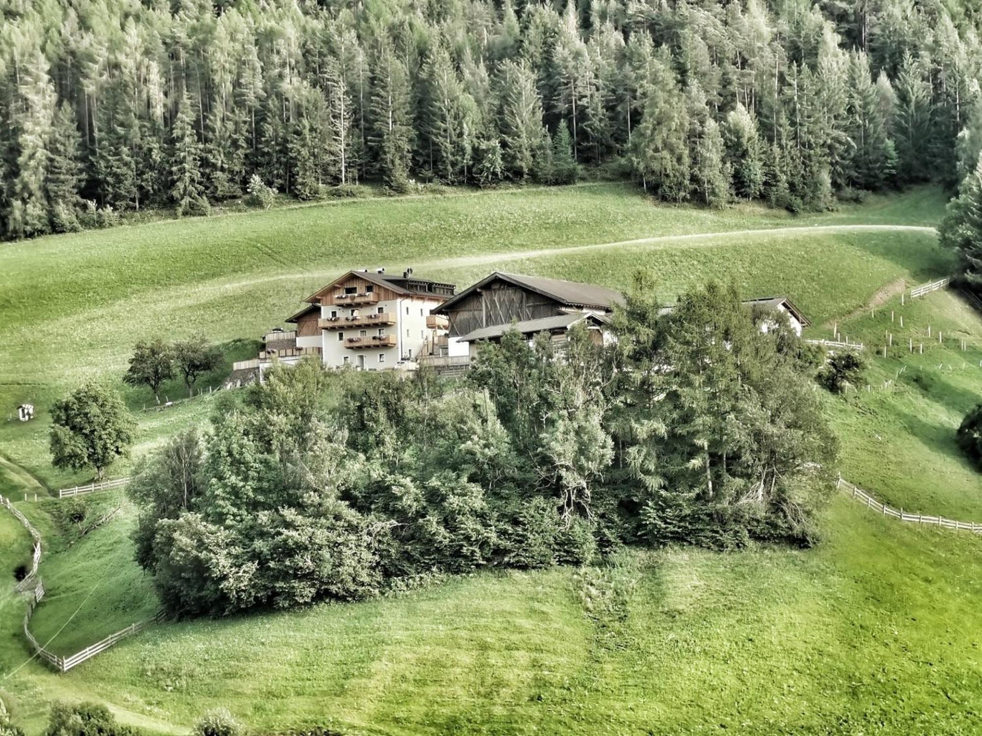 Planerhof Apartment Edelweiss Funes  Eksteriør bilde